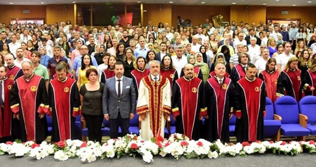 OMÜ’den Diş Hekimlerine Coşkulu Uğurlama