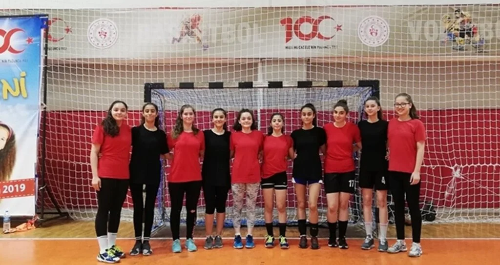 ON SPORCUYA MİLLİ DAVET