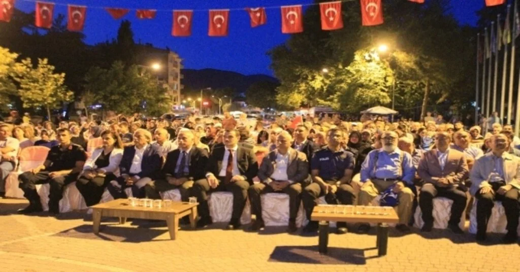 Osmaneli 15 Temmuz Şehitlerini Anma, Demokrasi Ve Milli Birlik Günüde Tek Yürek Oldu