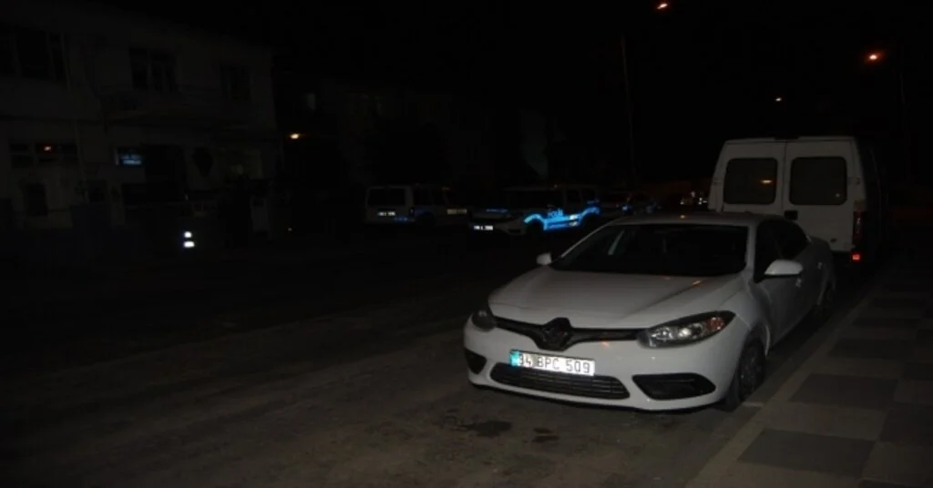Otomobilden 8 Kaçak Göçmen Çıktı