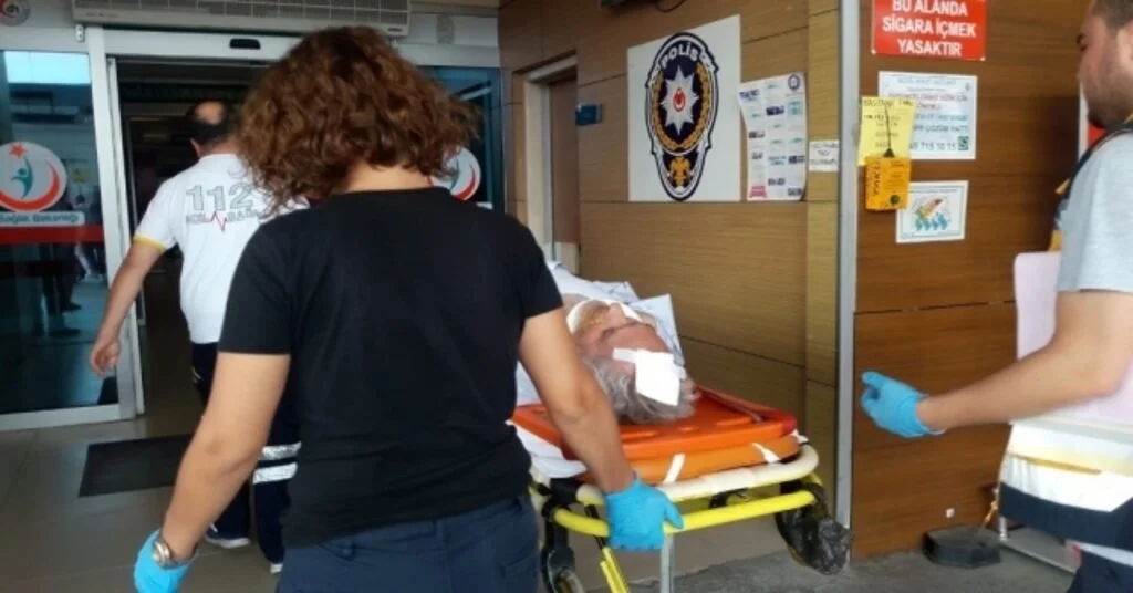 Otomobilin Çarptığı Yaya Ölümden Döndü