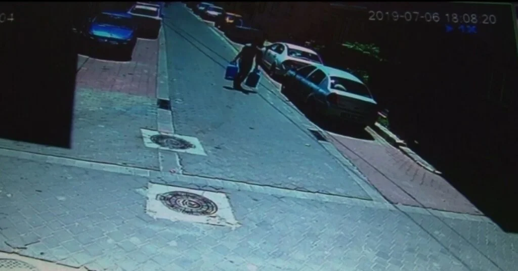 (Özel) Çaldıkları Tüpleri Polisi Görünce Sokağa Atıp Kaçmak İstediler