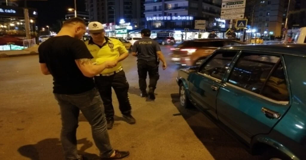 (Özel) Esenyurtta Abart Egzozlu Araçlara Ceza Yağdı