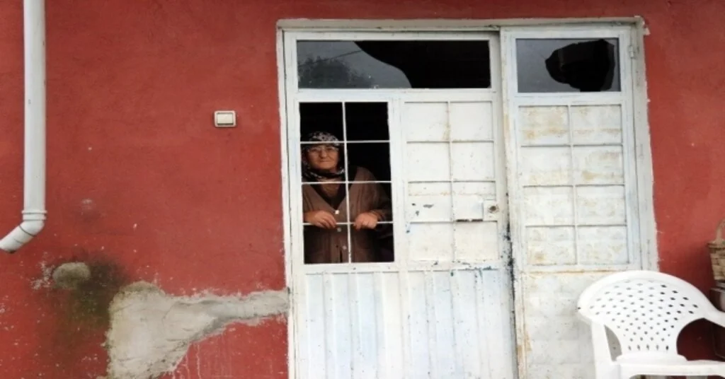 (Özel) Evi Yanan Ünsal Aile Yardım Bekliyor