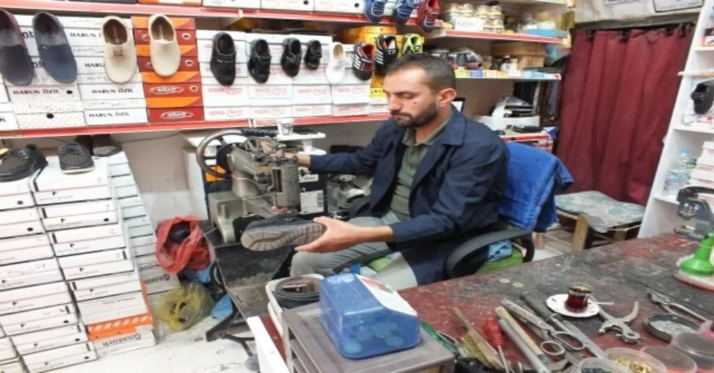 (Özel Haber) Fabrikasyon Ürünler Ayakkabı Tamirciliğini Bitirdi