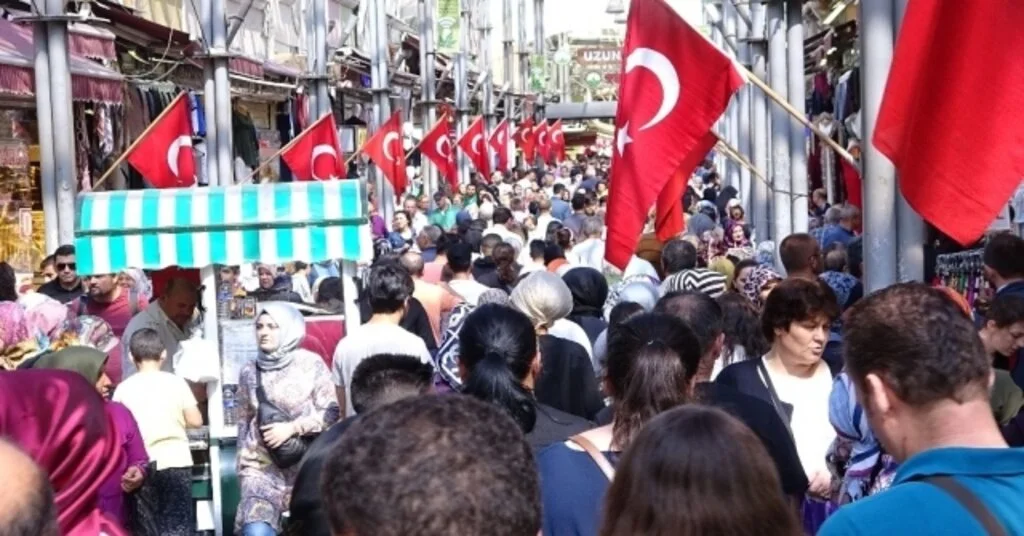 (Özel) İndirimdeki Ürünü Kaçırdım Diye Üzülüyorsanız Tüketim Bağımlısı Olabilirsiniz
