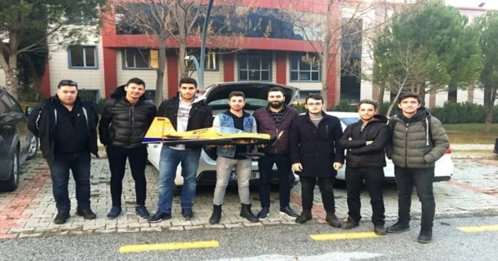 Paülü Öğrenciler Başarıdan Başarıya Koşuyor