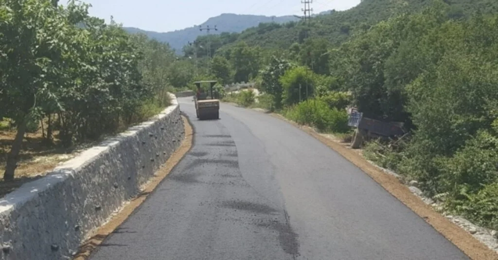 Perşembeye Sıcak Asfalt