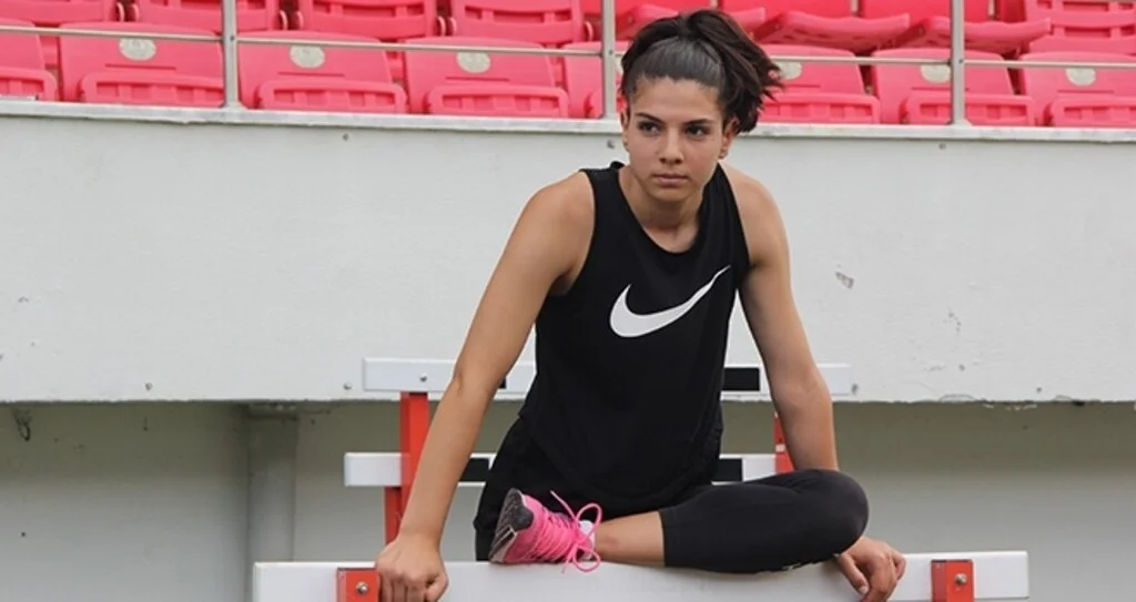 REKORLARIN ÖZEL SPORCUSU