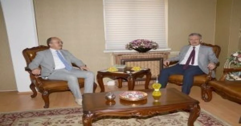 Rektör Prof. Dr. Zeybekten Rektör Levente Ziyaret