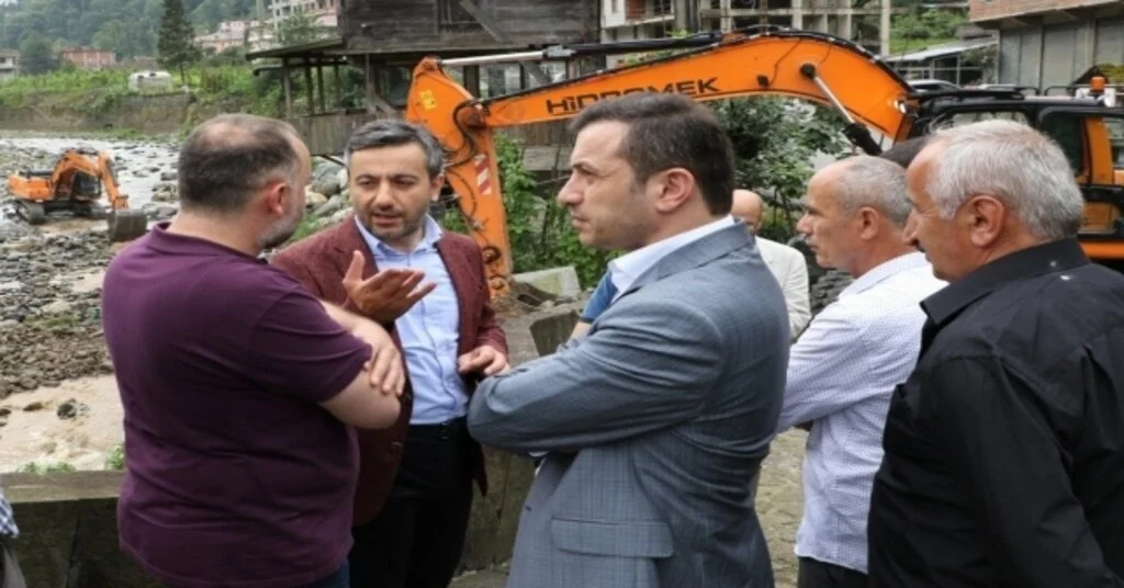 Rizede Kendiliğinden Çöken Köprünün Yapımına Başlandı