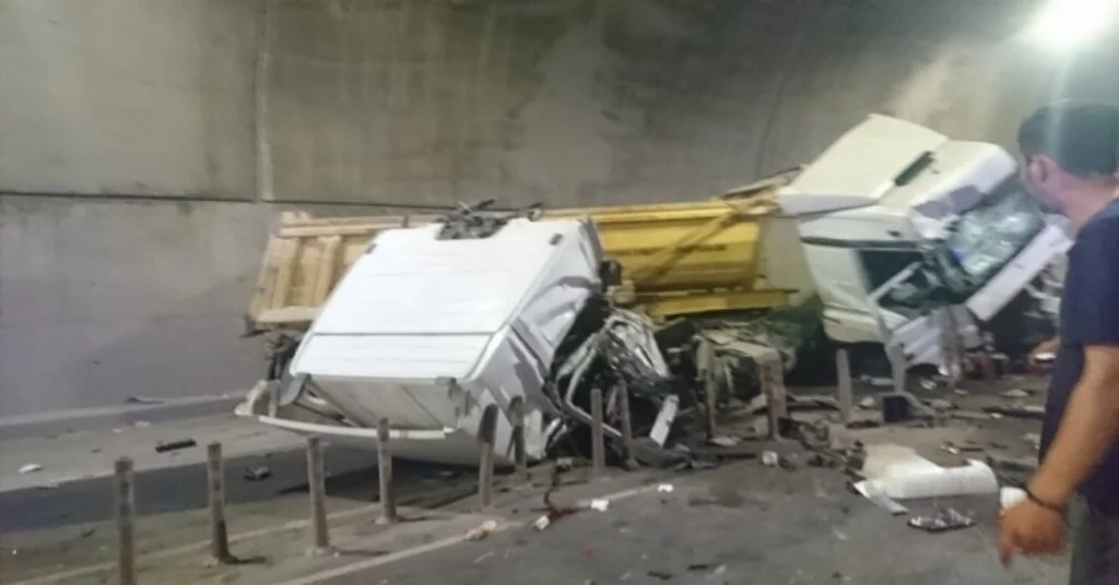 Sabiha Gökçen Havalimanı Bağlantı Yolundaki Tünelde Feci Kaza