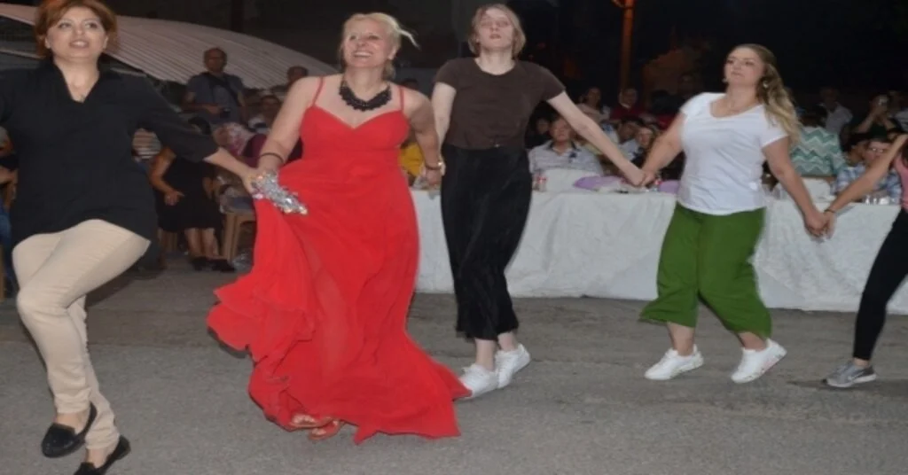 Salihlide Rumeli Şenliklerinin Altıncısı Yapıldı