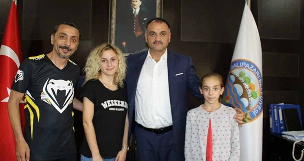 ŞAMPİYONDAN BAŞKAN AKGÜL’E ZİYARET