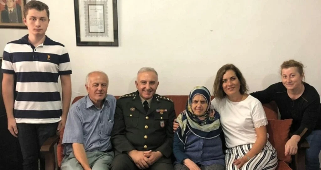 Samsun Garnizon Komutanı Üstün'den şehit ailesine taziye