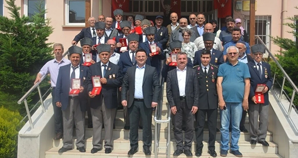 Samsun'da Kıbrıs gazilerine madalya