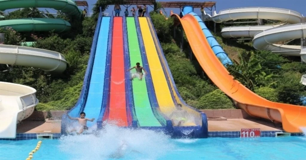 Şanlıurfalı Öğrenciler Su Parkında Doyasıya Eğlendi