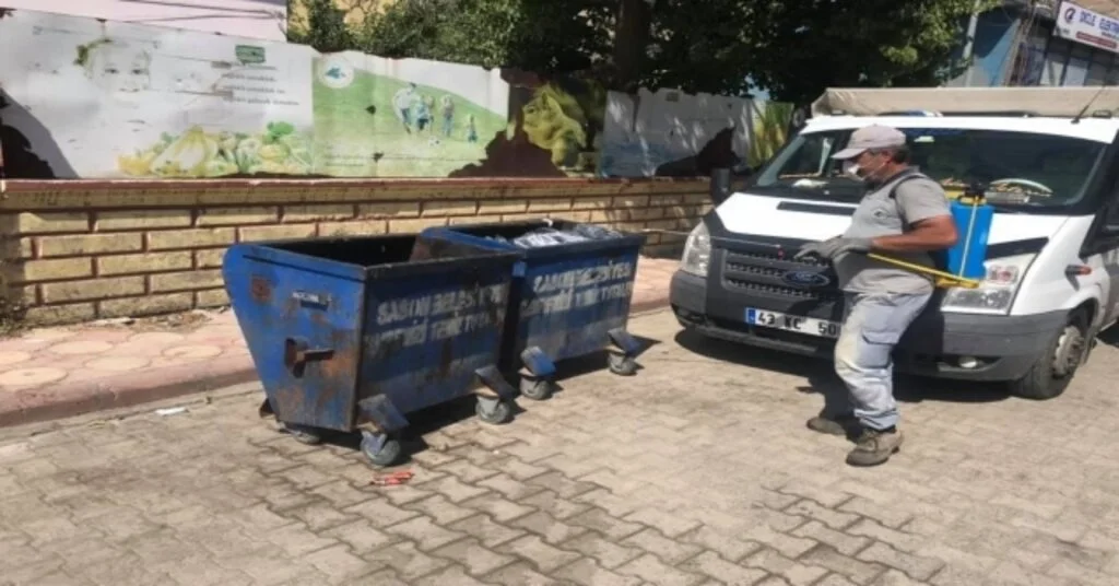 Sasonda Çöp Konteynerleri Dezenfekte Edildi
