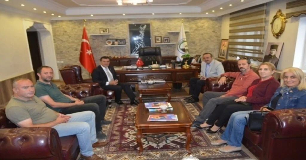 Şavşat Belediye Başkanı Acardan Başkan Demire Hayırlı Olsun Ziyareti