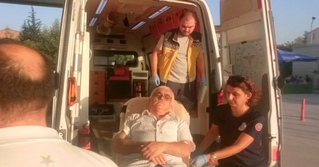 Seyir Halindeki Araçtan Kendini Attı