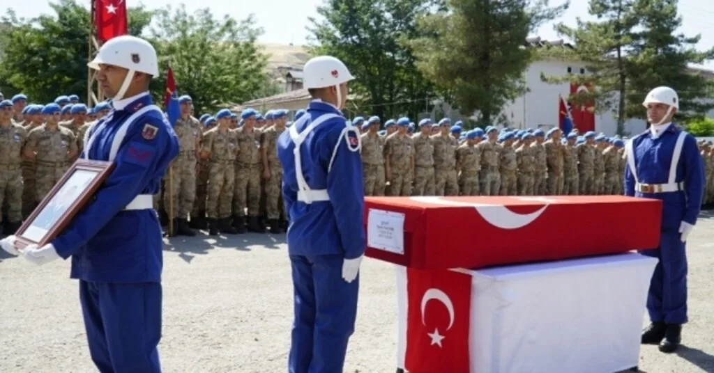 Siirtte Şehit Asker İçin Tören Düzenlendi