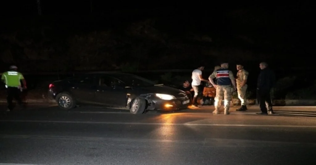 Sivasta Trafik Kazası: 3 Yaralı