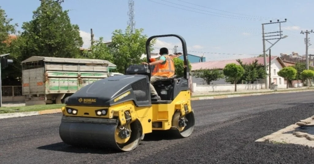 Şuhutta Sıcak Asfalt Çalışmaları