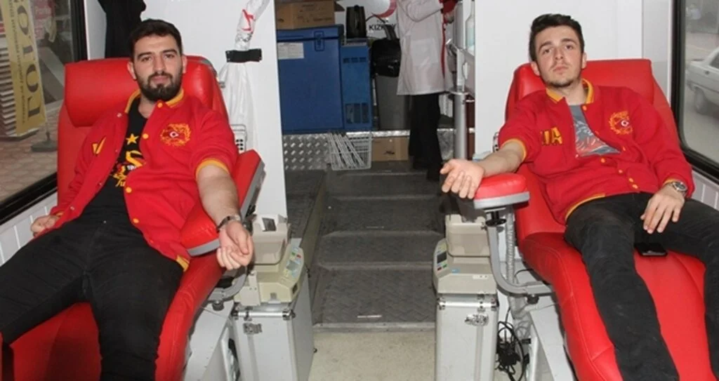 TARAFTARLARDAN KAN BAĞIŞINA DESTEK