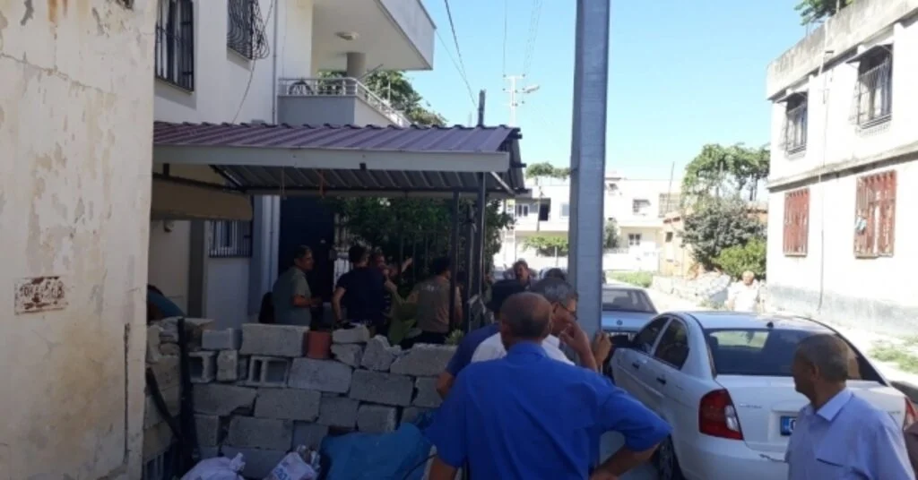 Tarsusta Bir Kişi Av Tüfeğini Temizlerken Kendini Vurdu