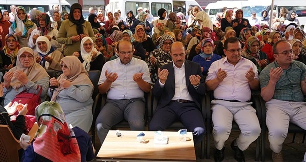 Terme’de hacı adayları dualarla uğurlandı