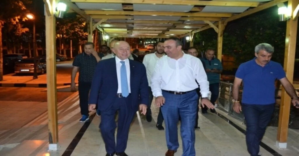 Tff Başkanı Özdemir, Kilisi Ziyaret Etti