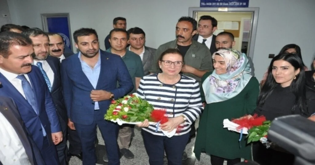 Ticaret Bakanı Pekcan, Yüksekovayı Ziyaret Etti
