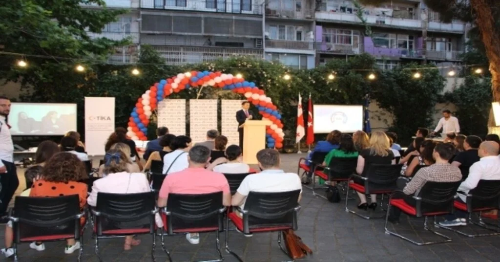 Tikadan Gürcü Kamu Görevlilerine Eğitim Desteği