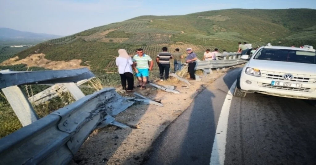 Tır Yüz Metrelik Uçurumdan Böyle Uçtu