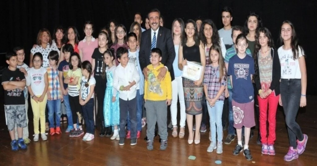 Tiyatro Kursuna Yoğun İlgi