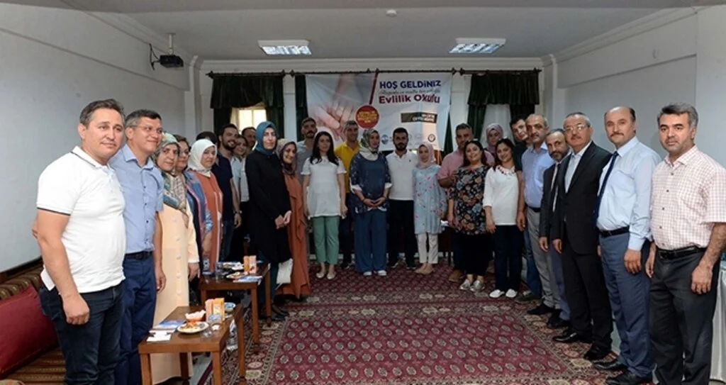 Tokat'ta çiftlere "evlilik" eğitimi