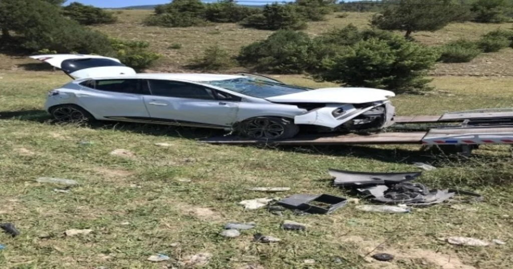 Tosyada Otomobil Tarlaya Uçtu: 5 Yaralı