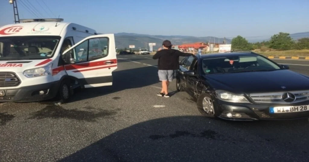 Tosyada Trafik Kazası: 3 Yaralı