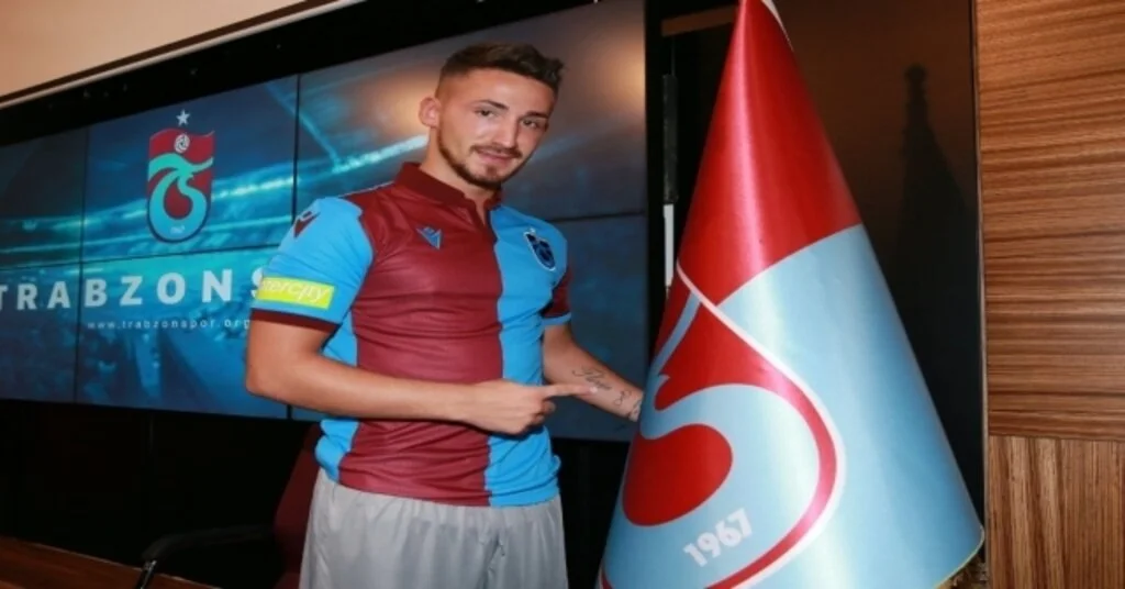 Trabzonsporda Donis Avdijaj Ve Ahmet Baha Bilgin İle Sözleşme İmzalandı