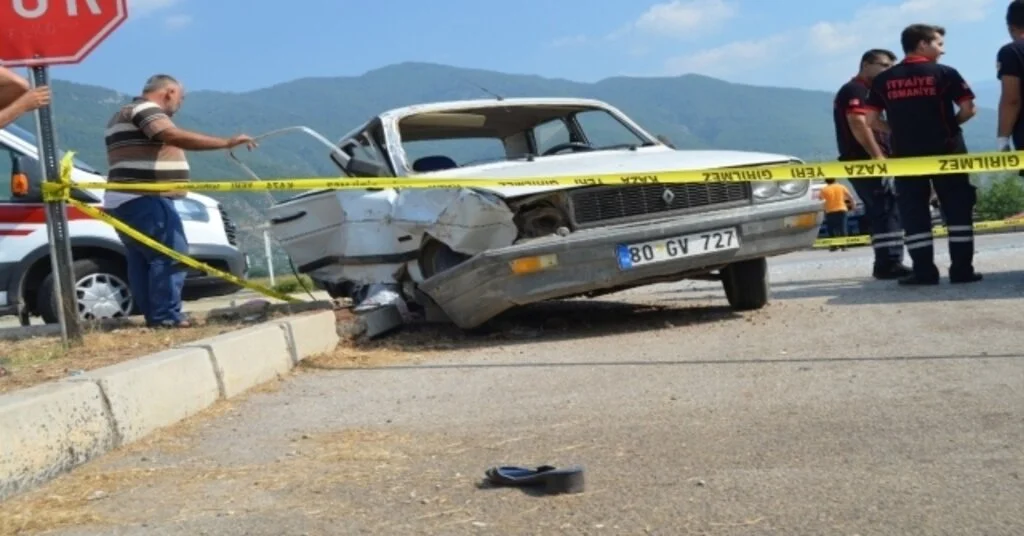 Trafik Kazasında Anne Öldü, Bebeği Ağır Yaralandı