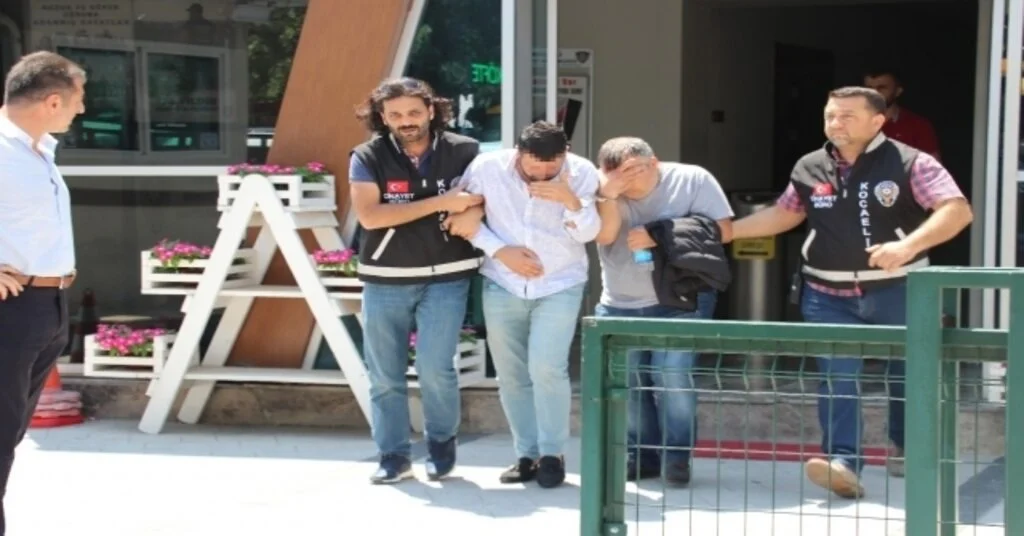 Turistleri Gasp Eden 3 Sahte Polis Tutuklandı
