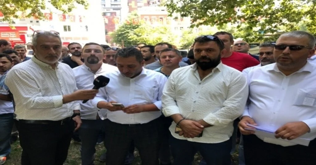 Uber Sürücüleri Zararlarının Tanzimlerini İstemek İçin Eylem Yaptı
