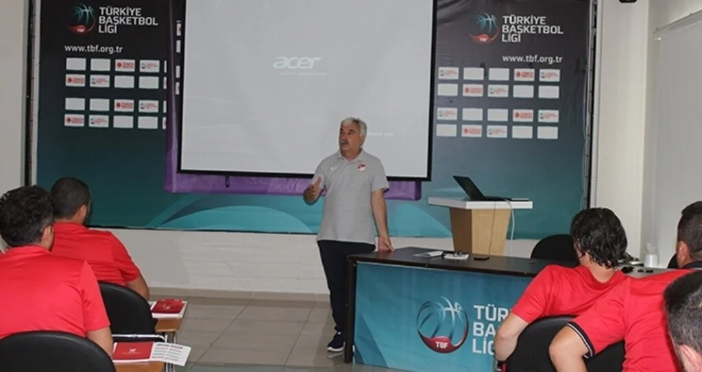 UEFA B KURSU BAŞLADI
