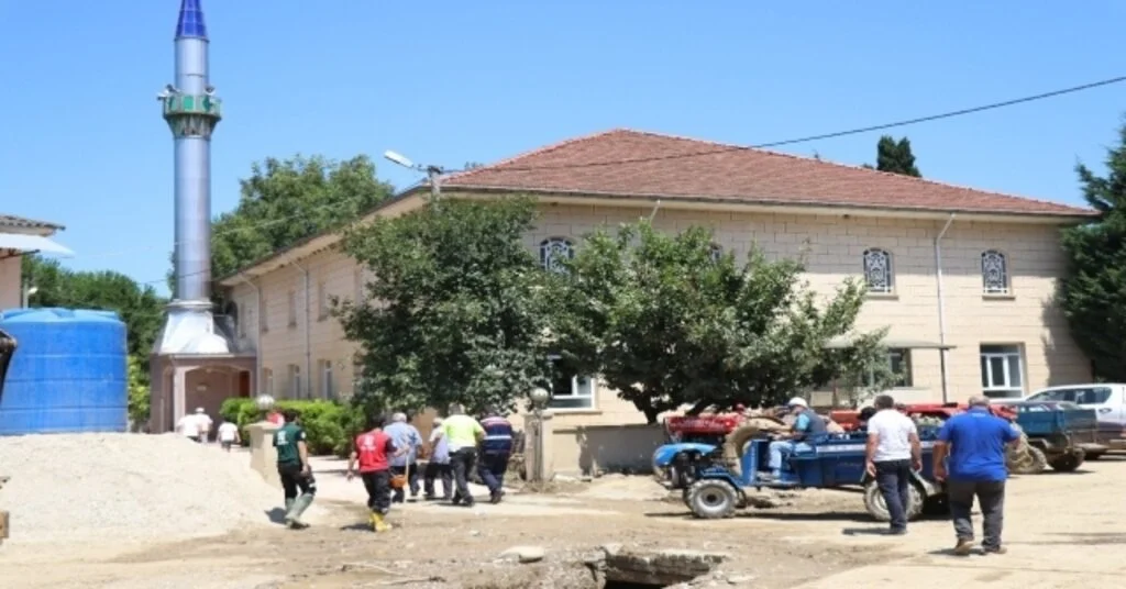 Uğurlu Köyünde Selin İzleri Siliniyor