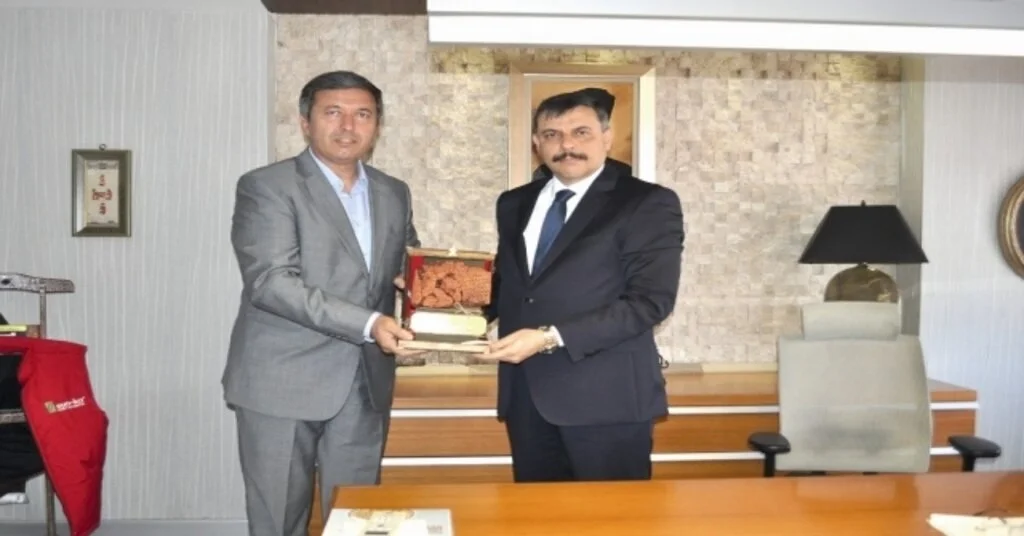 Vali Çiftçi Sungurluda Fabrikaları Gezdi