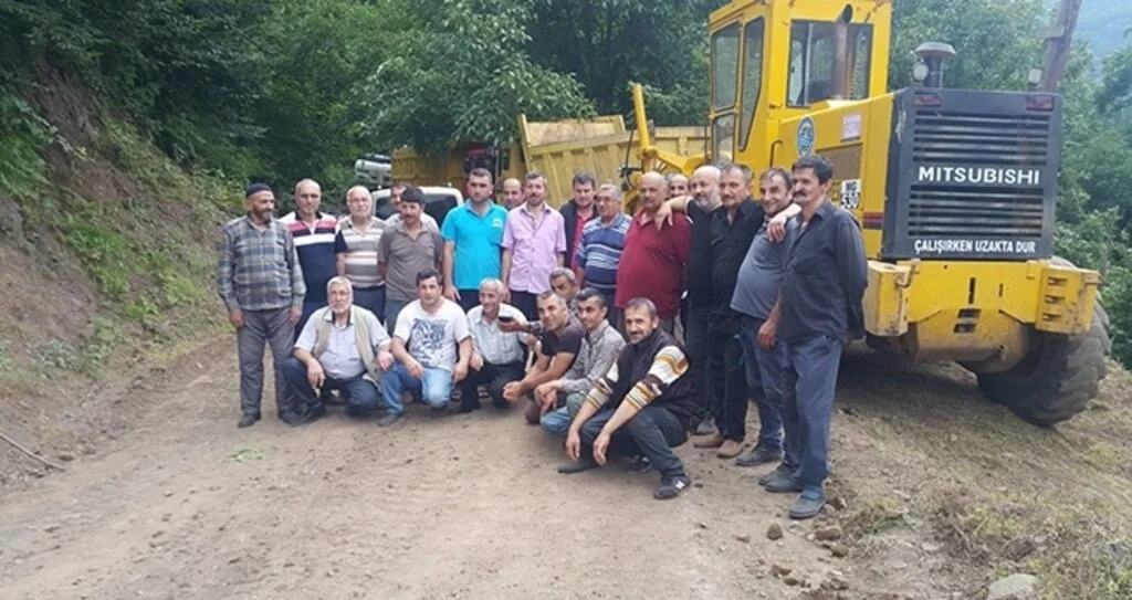 Vatandaş yol istedi, Başkan yerine getirdi 