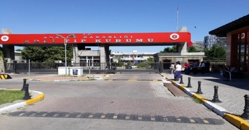 Yol Verme Kavgasında Hayatını Kaybeden Sürücü Adli Tıptan Alındı