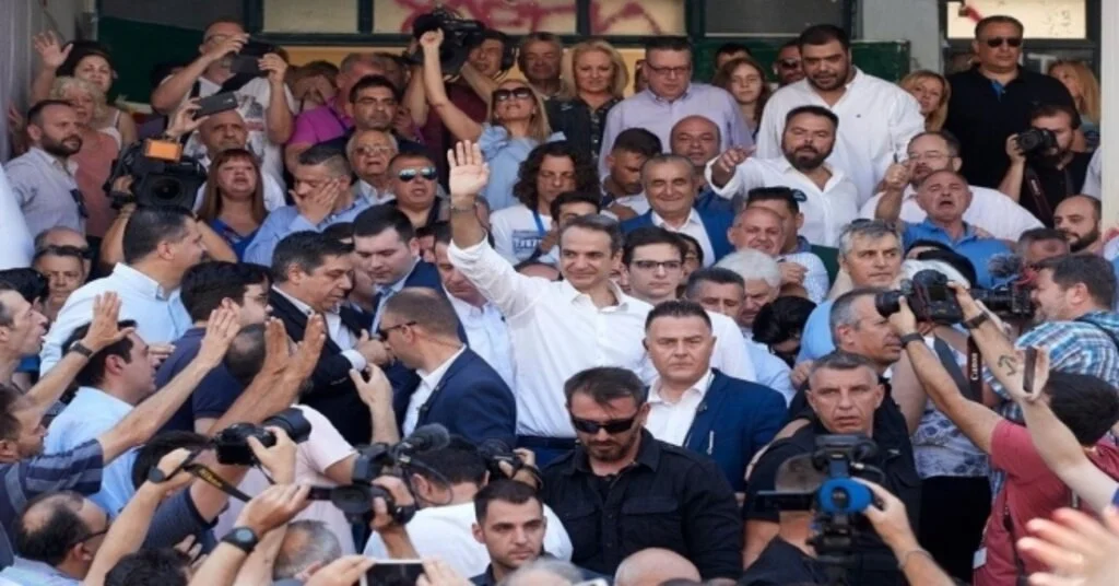 Yunanistan Seçimlerini Miçotakis Önde Tamamladı