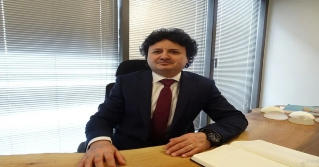 Yüz Ve Boyun Sarkmasına Dikkat