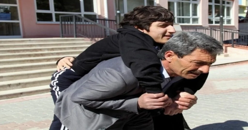 15 Yıl Babasının Sırtında Hak Aradı, Öldükten 4 Yıl Sonra Suçlu Bulundu